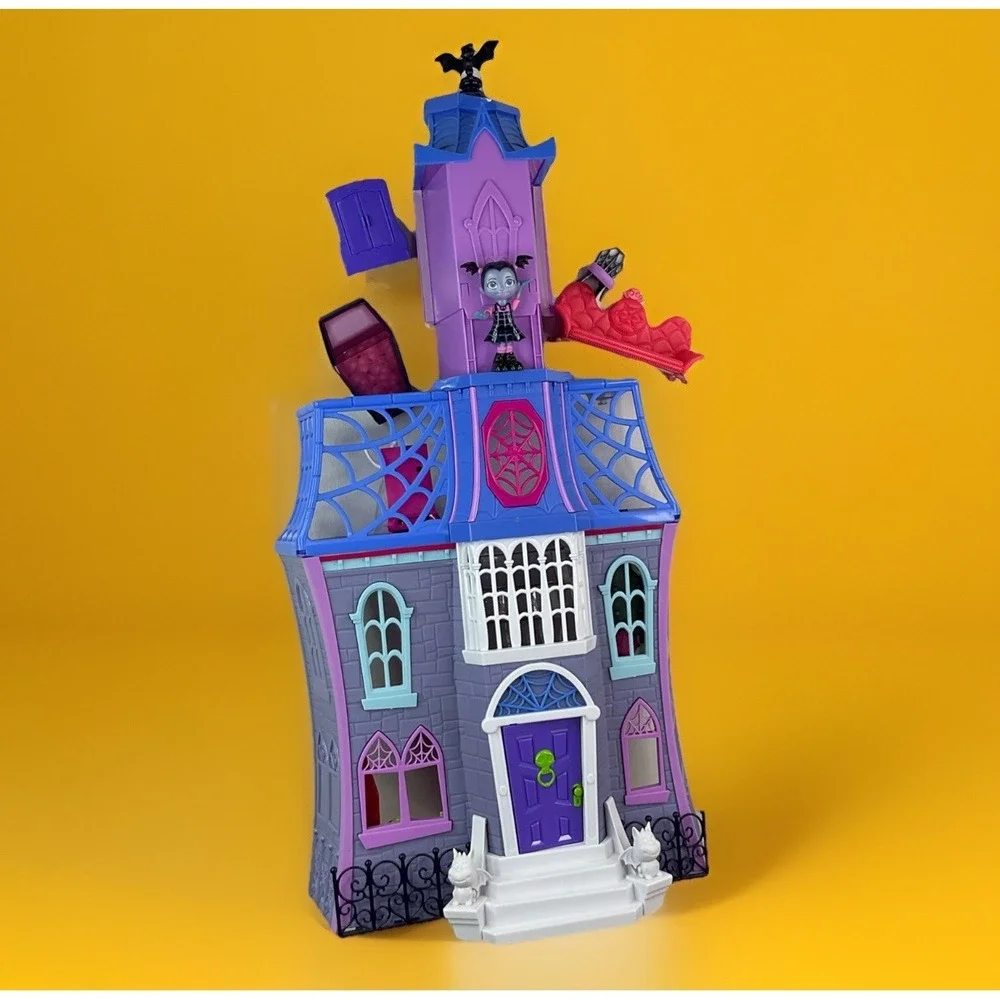 Disney Jr. Vampirina Scare B&B Doll Play‎ House Mansion Castle Playset House